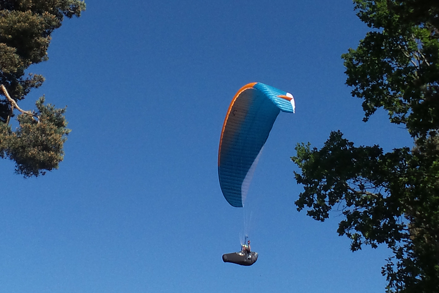 parapente advance iota flying puy de dome