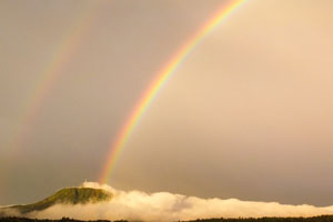 Arc-en-ciel sur le Puy de Dôme