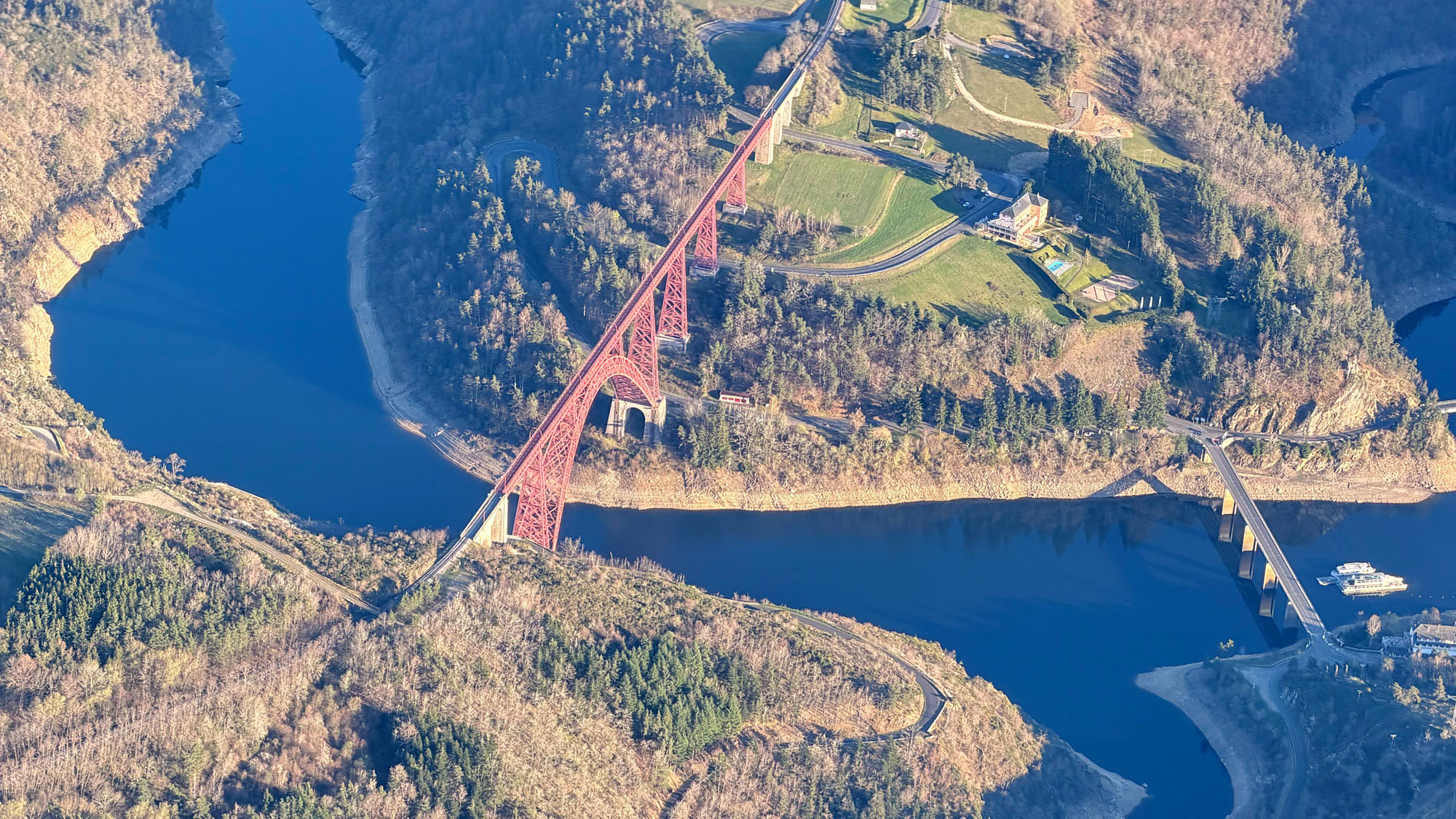 Cross Parapente Flying Puy De Dome 9