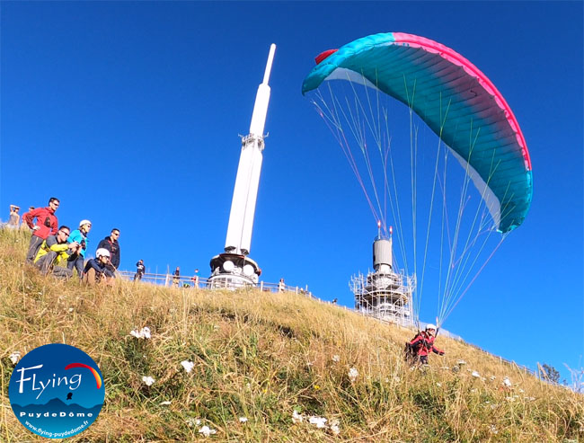 Decollage parapente Puy de Dôme