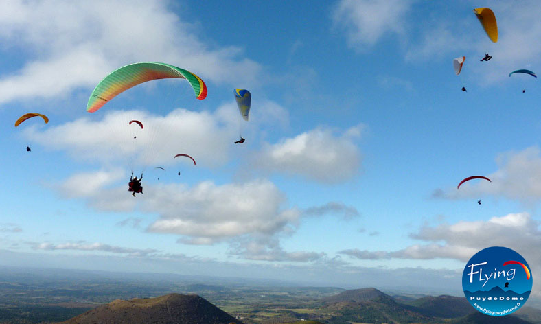 flying puy de dome parapente thermique