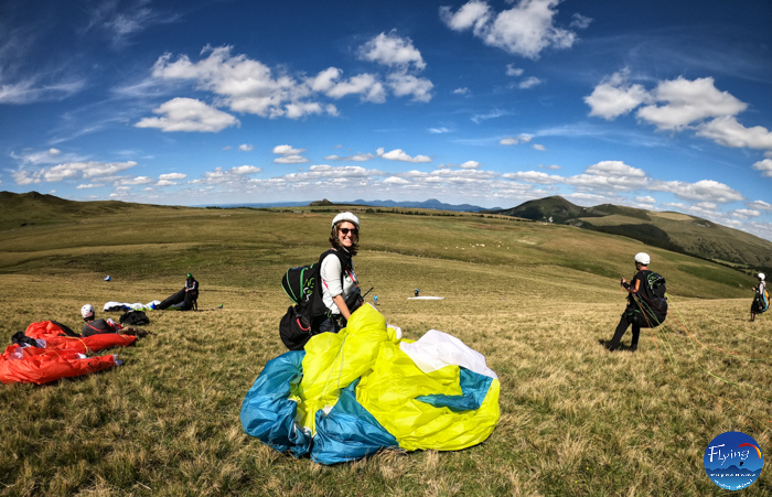 Sourire et manipulation au sol en parapente 2021