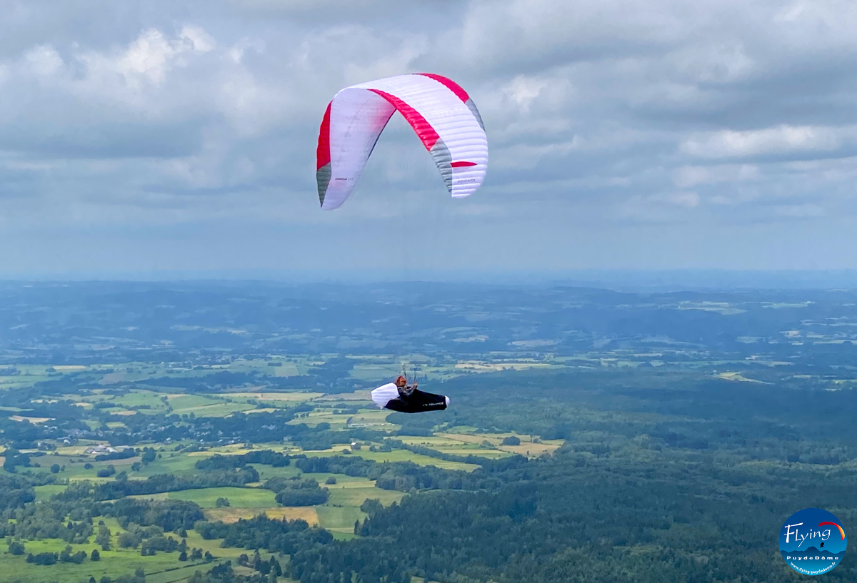 Advance Omega ULS au sommet du puy de dome