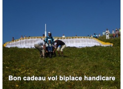 flying-puy-de-dome-biplace-parapente-handicare_957810791