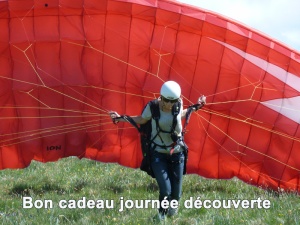 bon-cadeau-journee-decouverte-flying-puy-de-dome-ecole-parapente