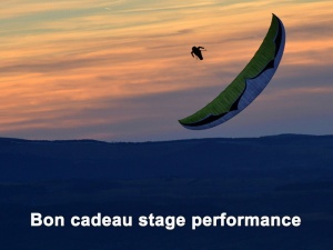 bon-cadeau-stage-performance-flying-puy-de-dome-parapente