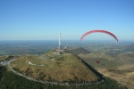 Flying Puy De Dome Ecole De Parapente Biplace Sommet Tino