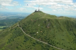 Flying Puy De Dome Parapentes Sommet Puy De Dome Nord Ouest